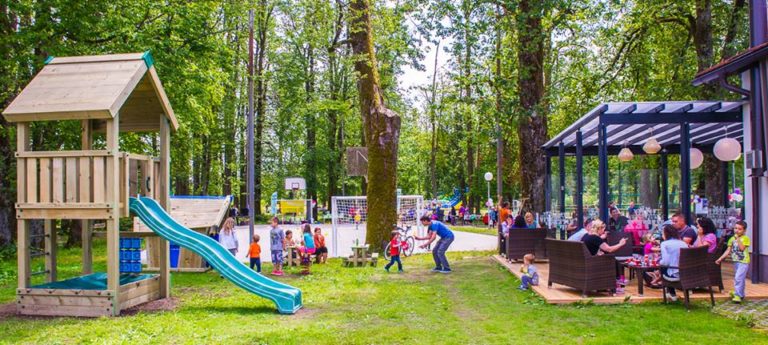 Grajski park Vitez