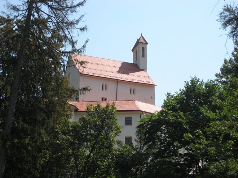 800px PiseckiGrad1