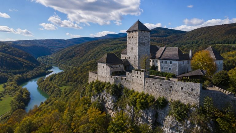 kostel-castle