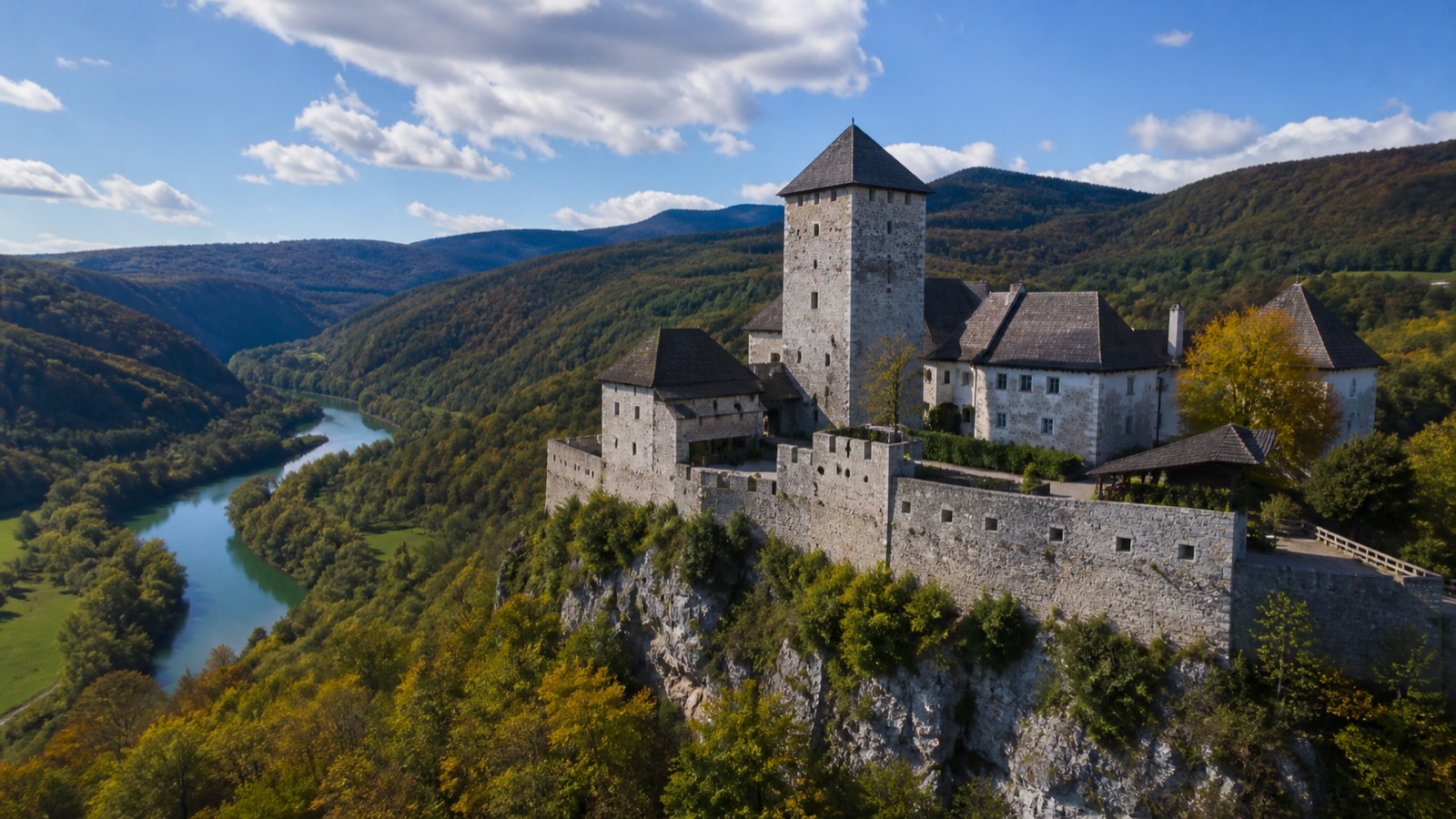 Kostel Castle above the Kolpa
