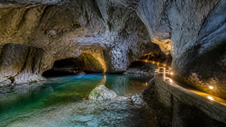 planina-cave